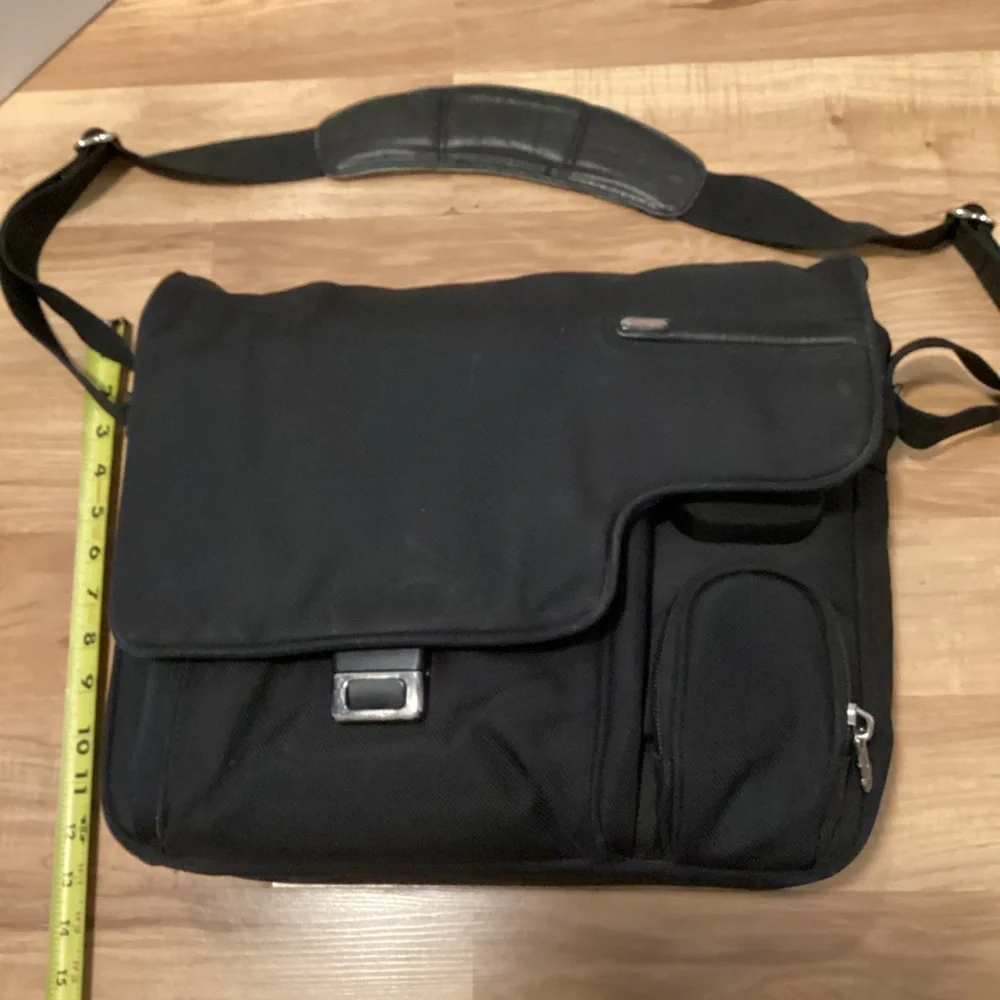 TUMI Shoulder Bag 26175D4 Black Cu Out Nylon Flap Messenger Computer Laptop Bag