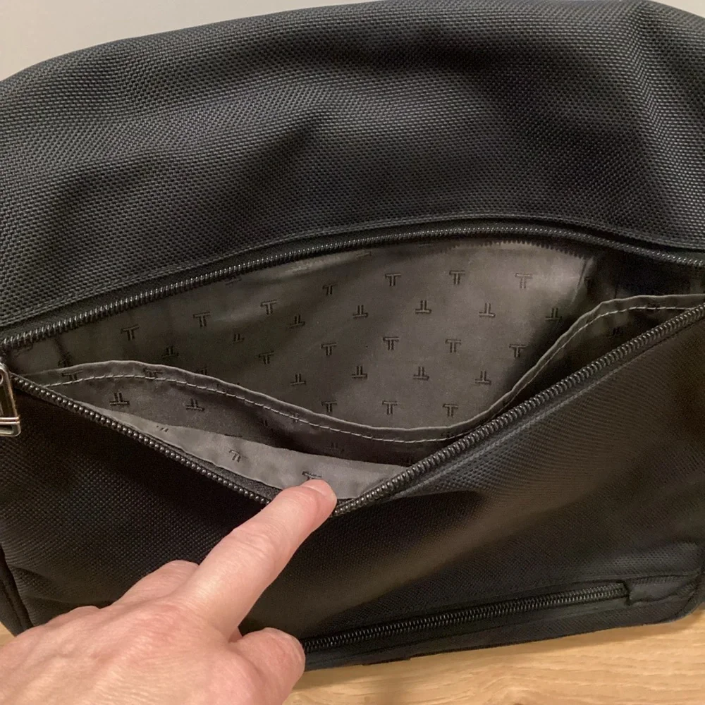 TUMI Shoulder Bag 26175D4 Black Cu Out Nylon Flap Messenger Computer Laptop Bag