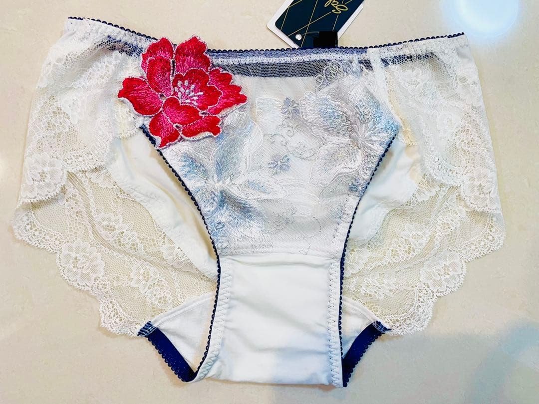 Sanitary Shorts M